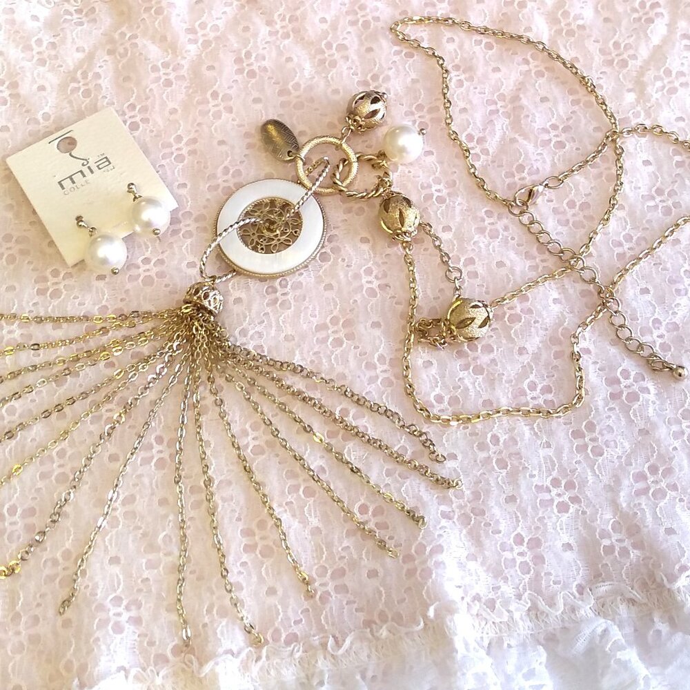 Vintage NEW mia collection Handmade Gold Beads Charms Gold Tone Necklace